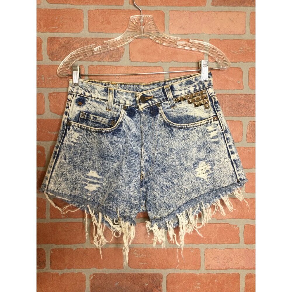 Levis 540 Vintage Acid Wash Distressed Denim High Waist Shorts Frayed Hem Studde